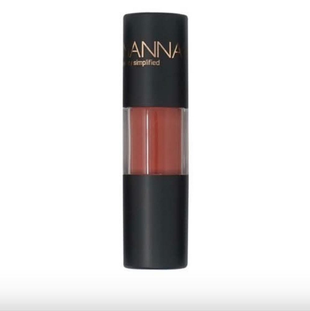 Nwt Manna  LIP WHIP HOPE lipgloss